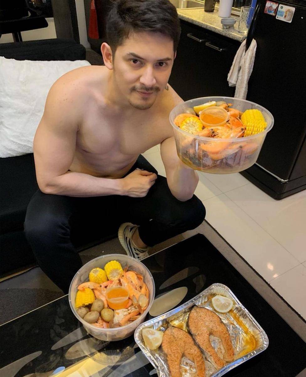 instagram.com/ahronvillena