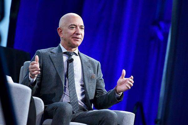 Pendiri perusahaan Amazon, Jeff Bezos. (Twitter.com/kate_hall2)