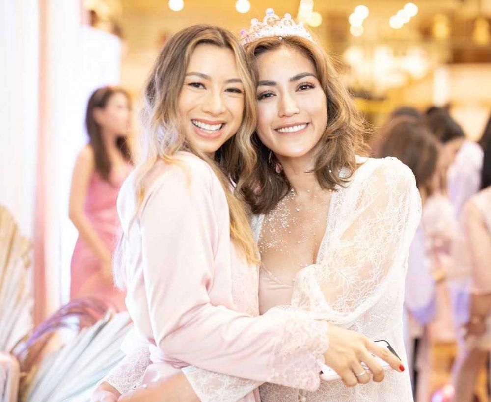 Bikin Iri, 9 Potret Persahabatan Jessica Iskandar dan Jennifer Bachdim