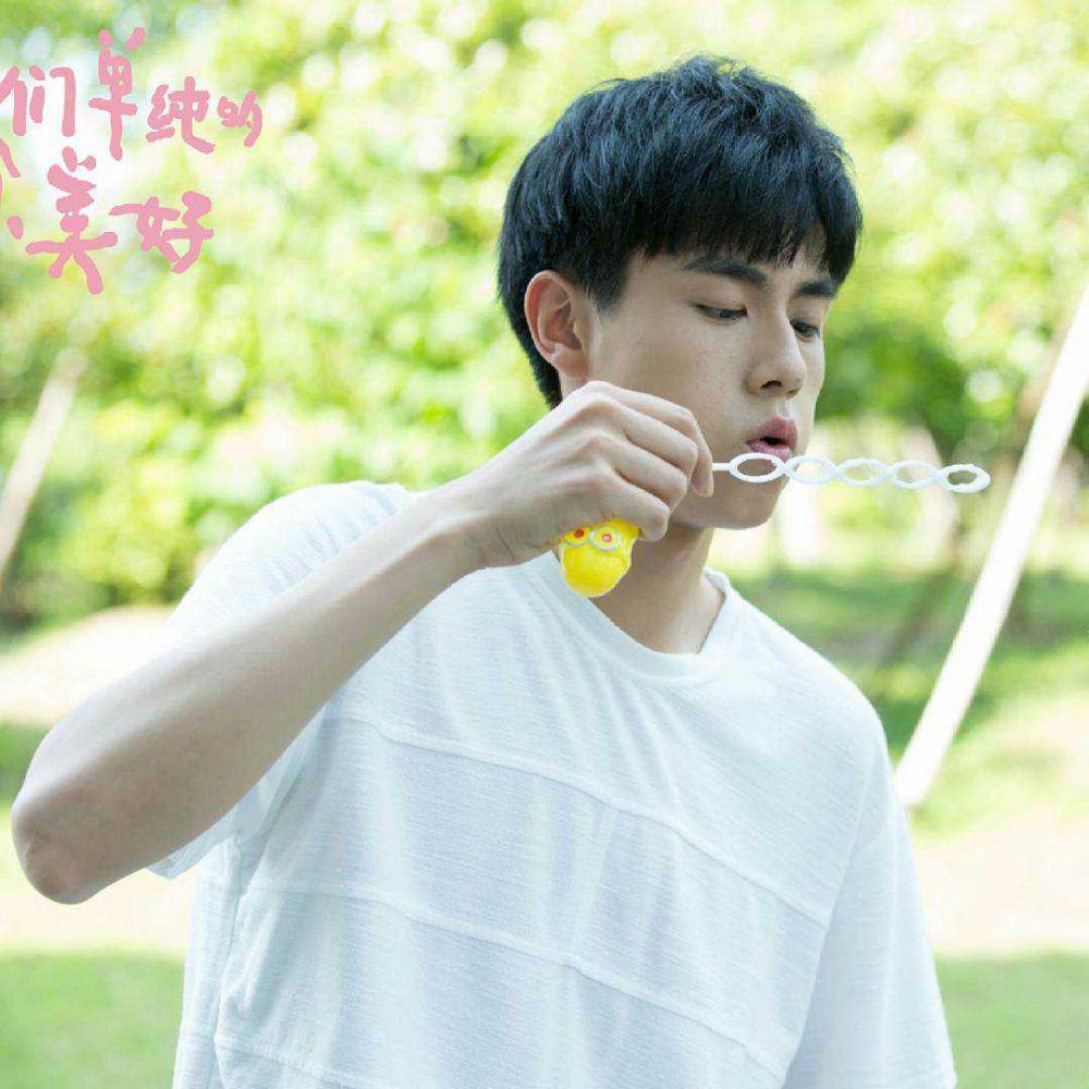 intagram.com/hu_yitian
