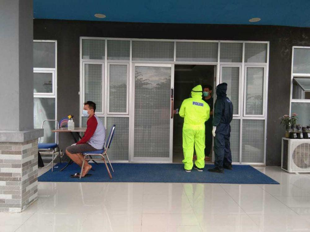 Tersangka saat dibawa ke rusunawa. Dok. Istimewa