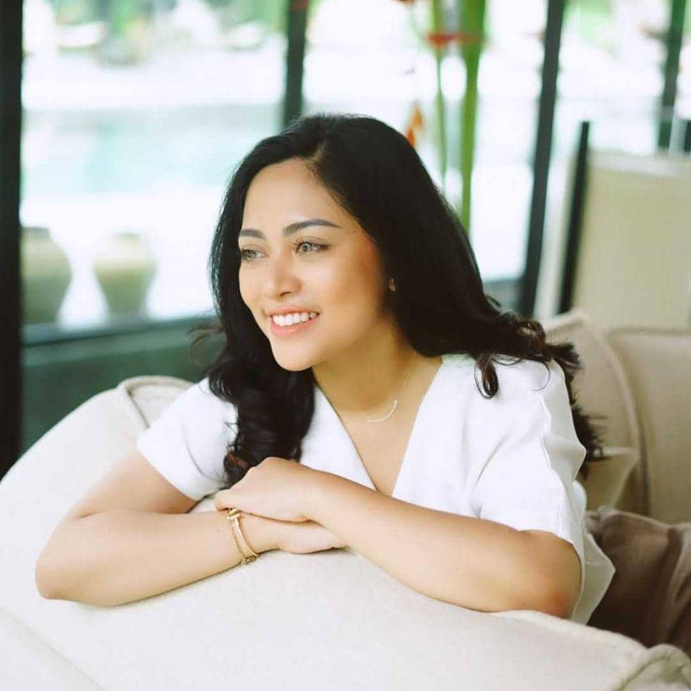 Instagram/rachelvennya