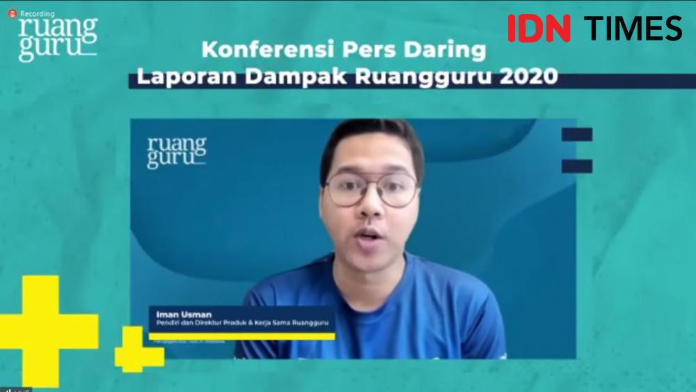 Pendiri dan Direktur Produk dan Kerja Sama Ruangguru Iman Usman dalam Konferensi Pers Daring Laporan Dampak Ruanguru 2020 (IDN Times/Margith Juita Damanik)