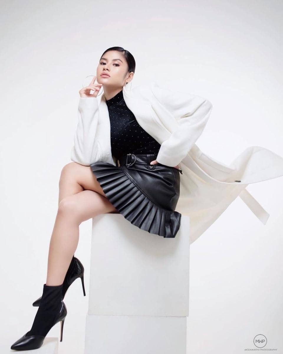 Instagram.com/ririmoeya_