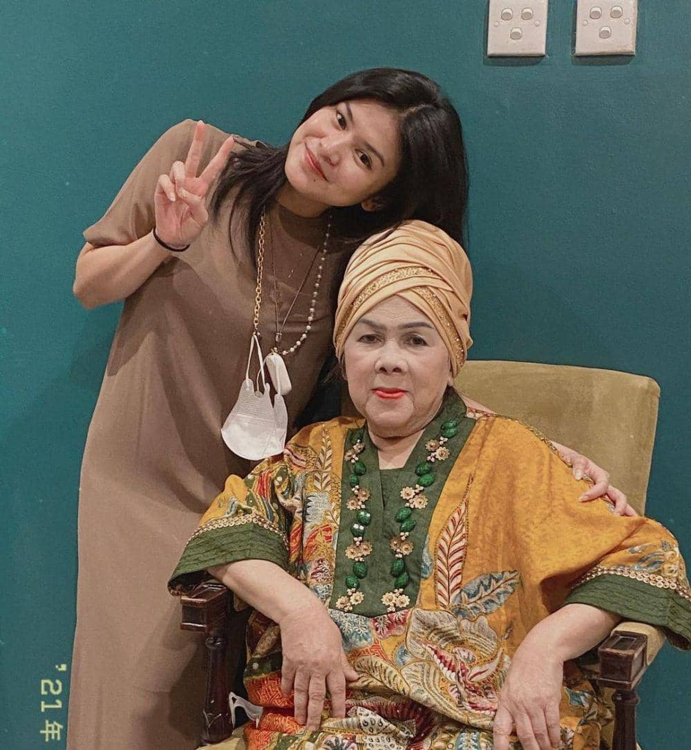 Instagram.com/ririmoeya_