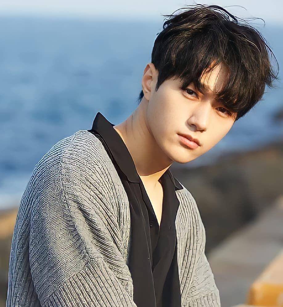 instagram.com/kim__myung_soo