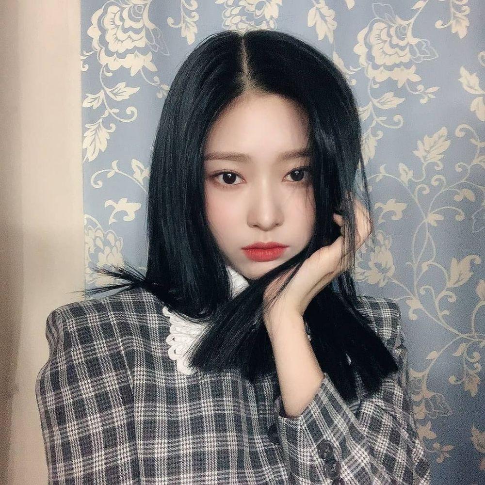 instagram.com/official_izone