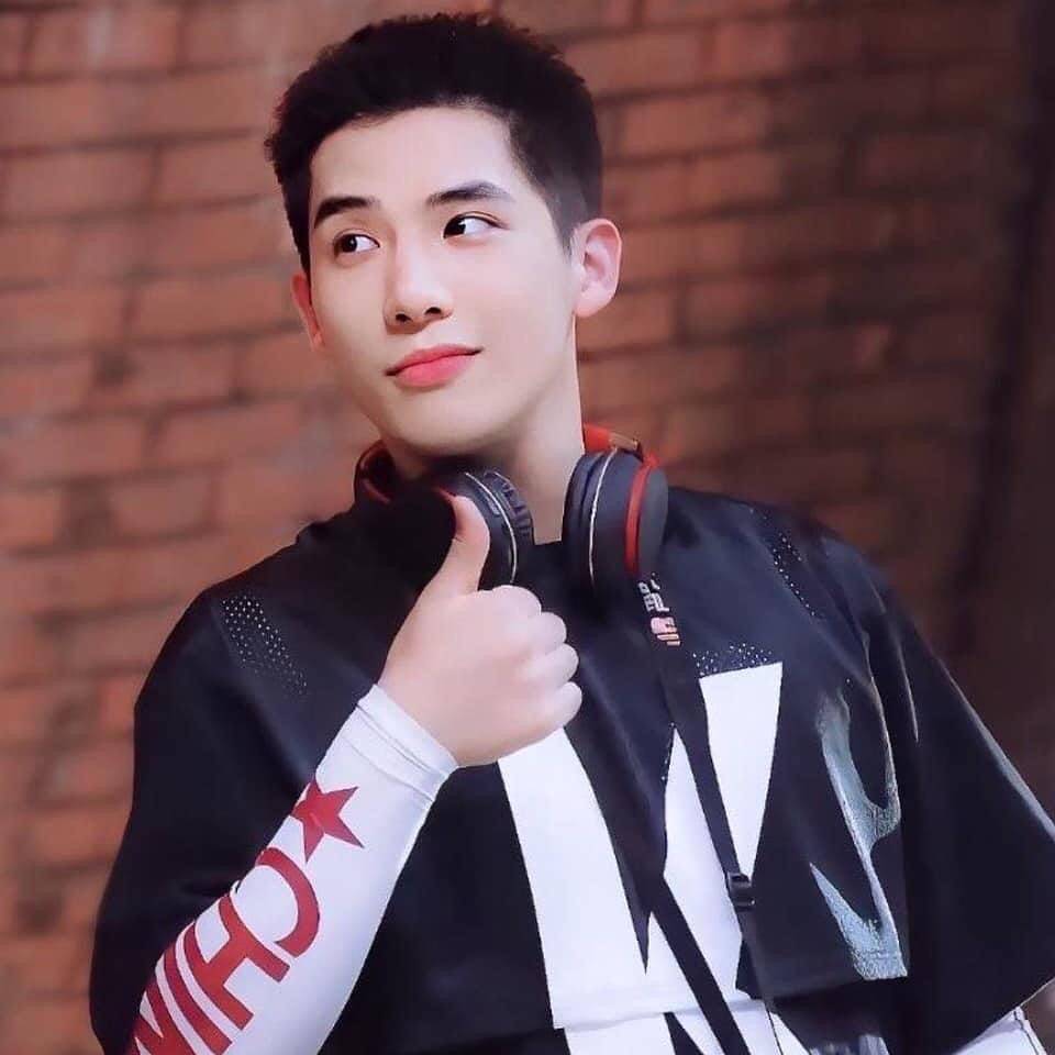 instagram.com/wanganyu_gallery