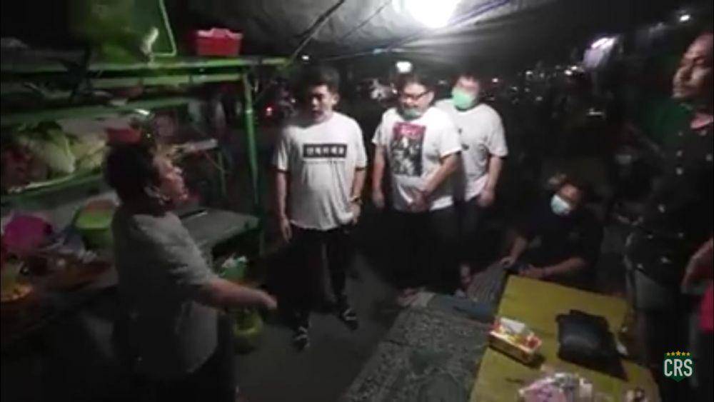 screnshoot crazy rich Surabaya saat di warung Saipul. IDN Times/ istimewa