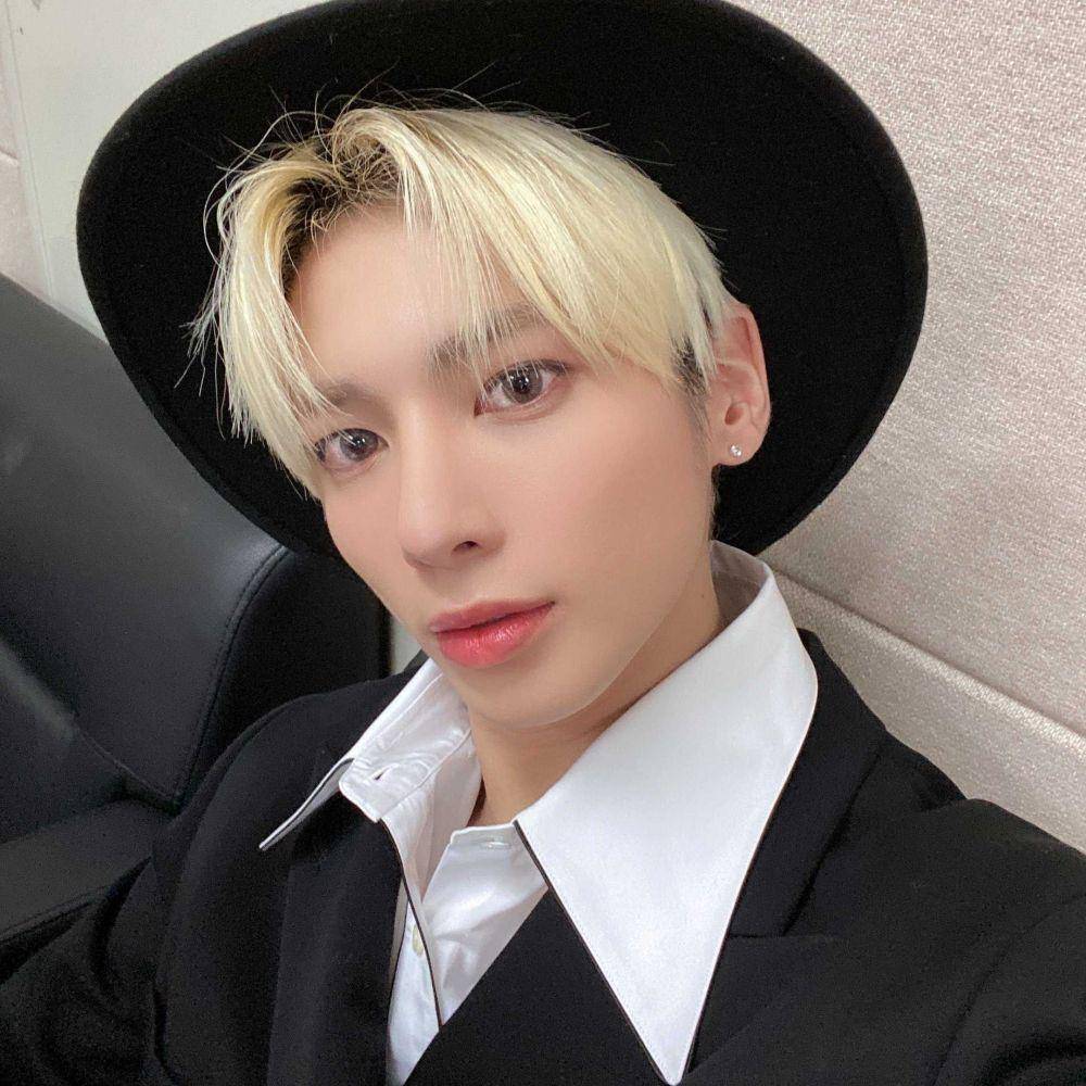 twitter.com/TXT_members