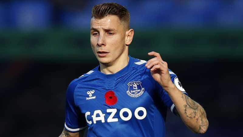 10 Potret Lucas Digne, Bek Kiri Andalan Everton yang Memesona