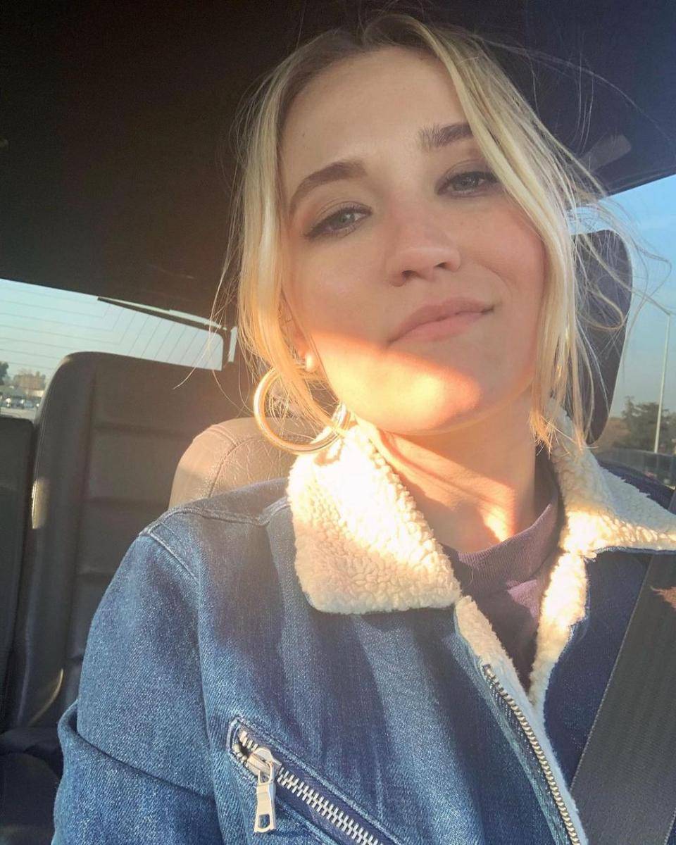 instagram.com/emilyosment