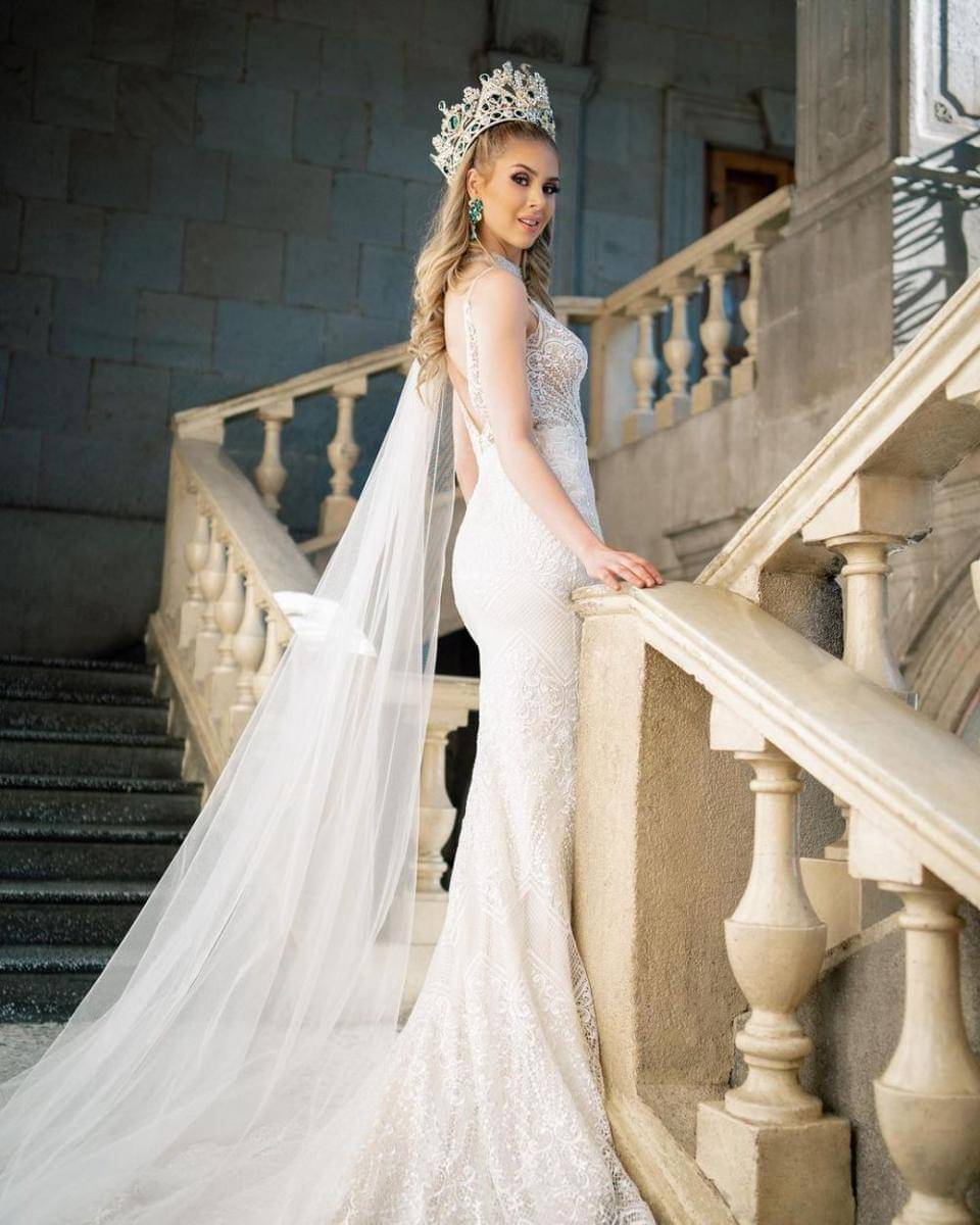 Instagram.com/ivana.batch