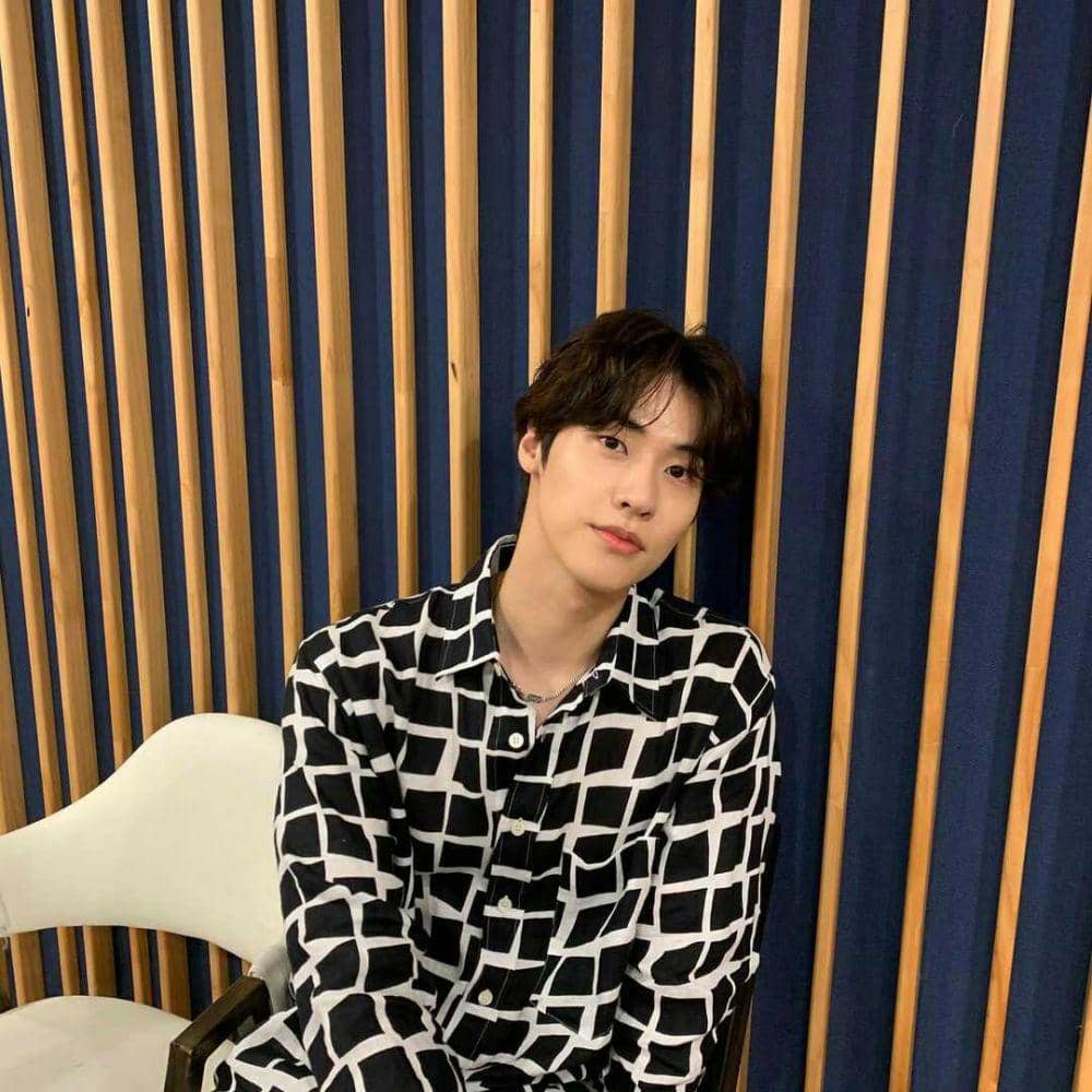 instagram.com/ sssn9_zzzn9