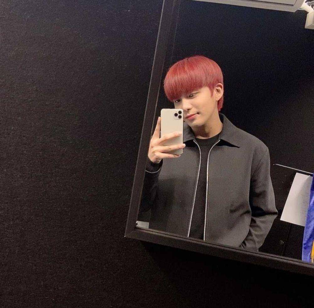 instagram.com/jongho.apple