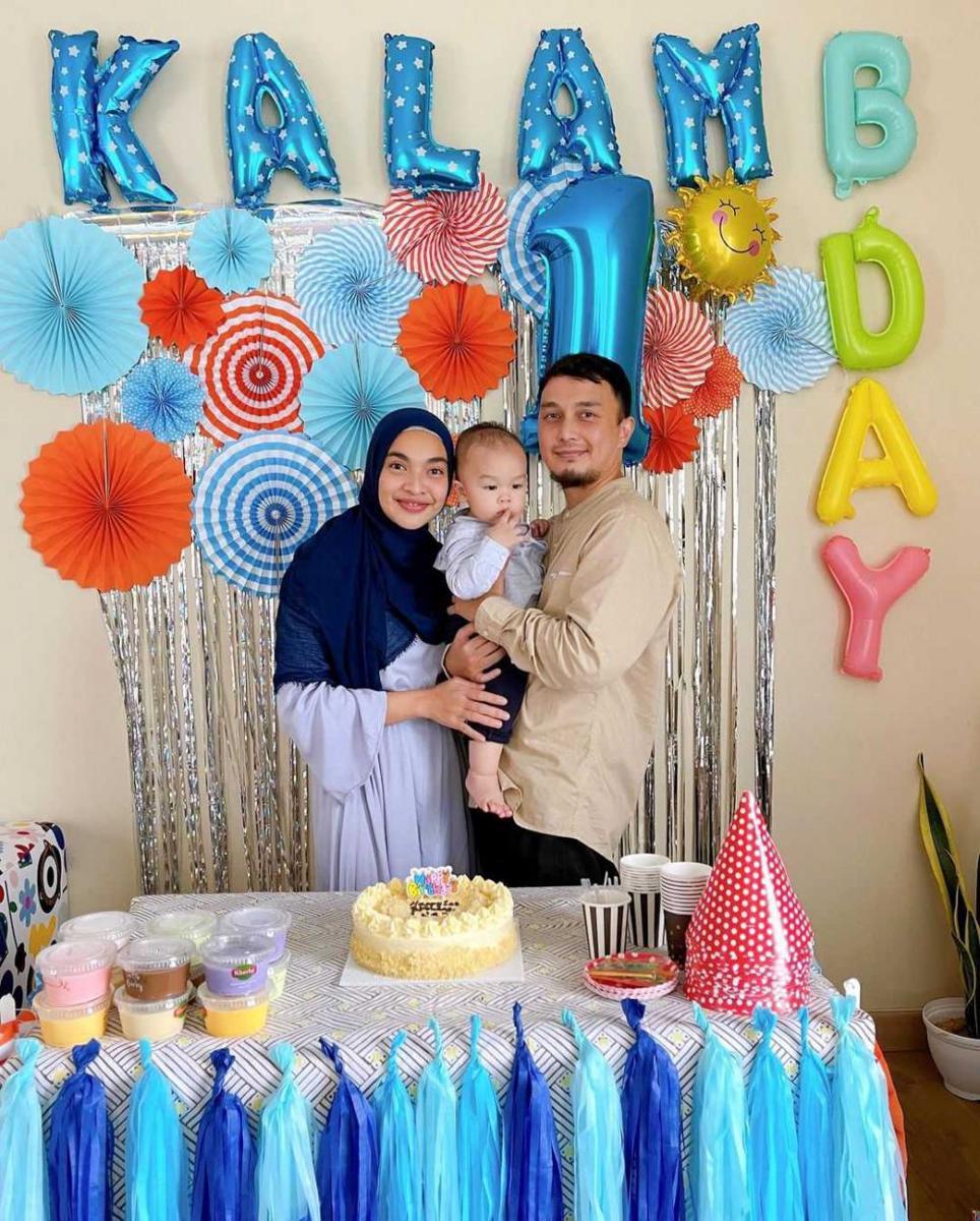 10 Potret Gemas Kalam, Putra Tika Bravani yang Genap Berusia 1 Tahun