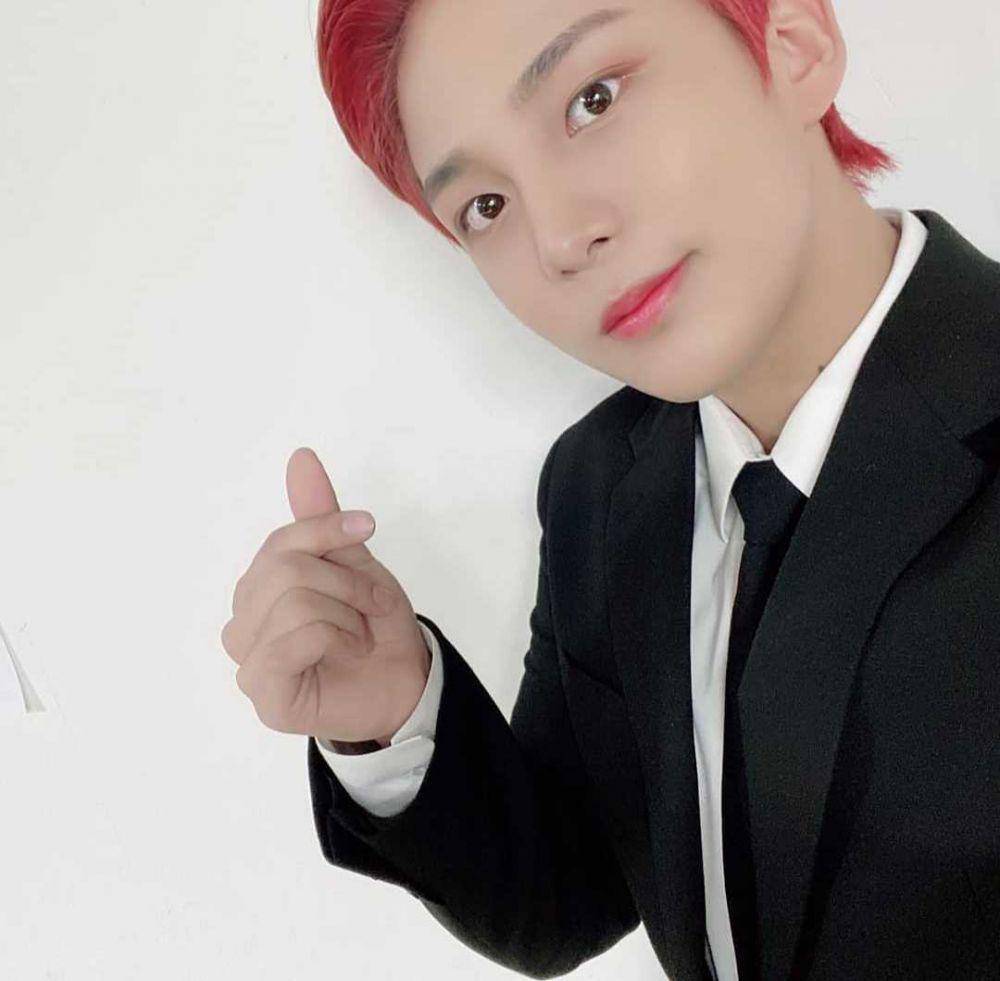 instagram.com/jongho.apple