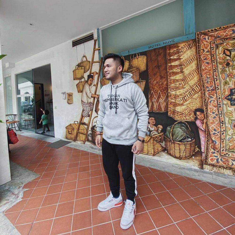 Instagram.com/adhipermana_
