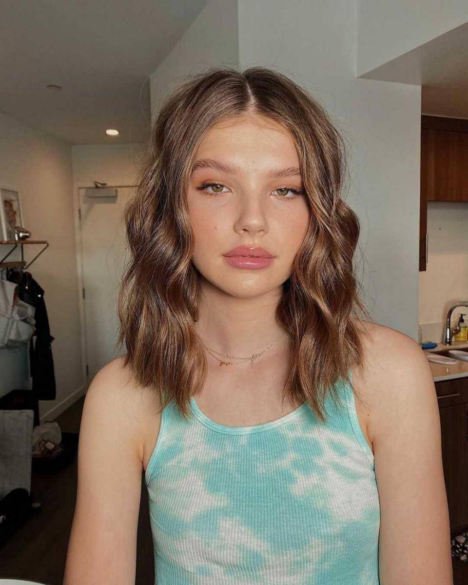 Ellie Thumann (Instagram.com/elliethumann)