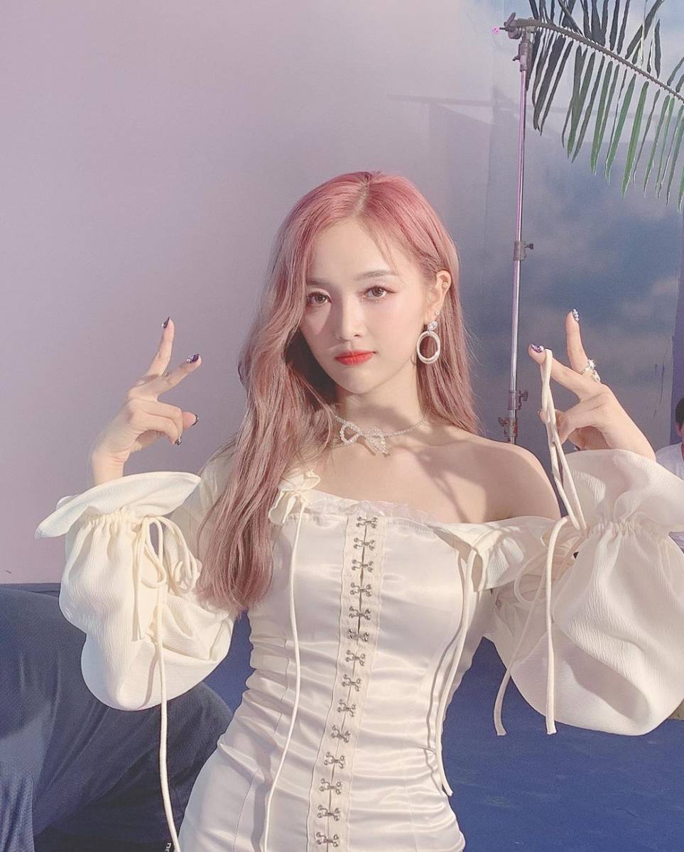 instagram.com/w.xuanyi0126