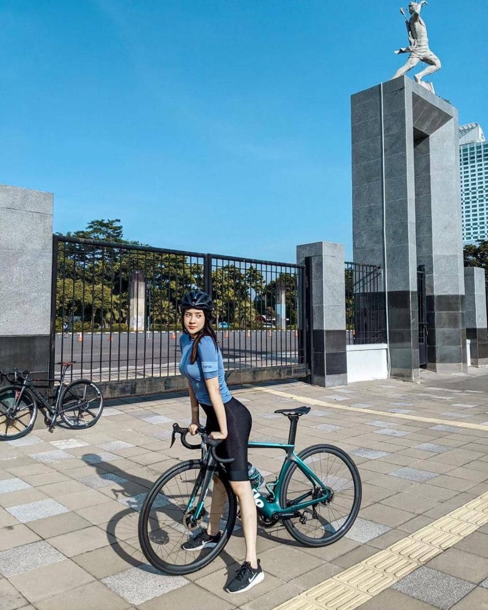 Facebook.com/anyageraldine