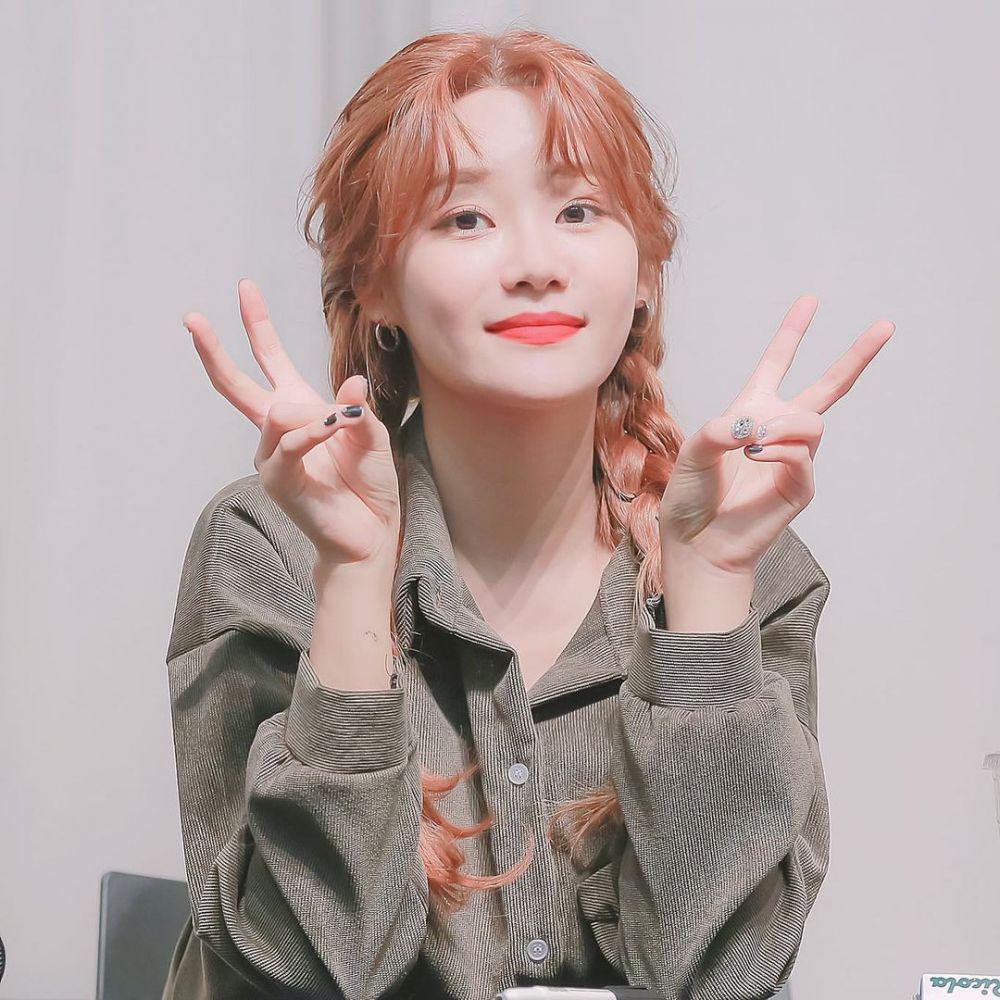 Tak Lagi di AOA, 9 Potret Yuna yang Kini Resmi jadi Instruktur Yoga