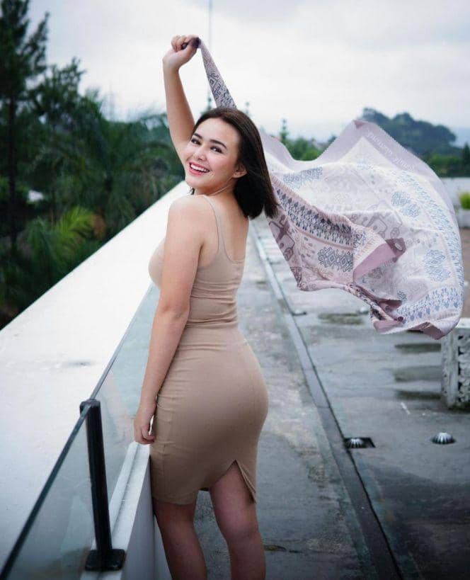 instagram.com/amandamanopo