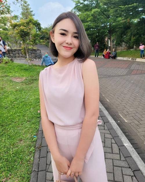 instagram.com/amandamanopo