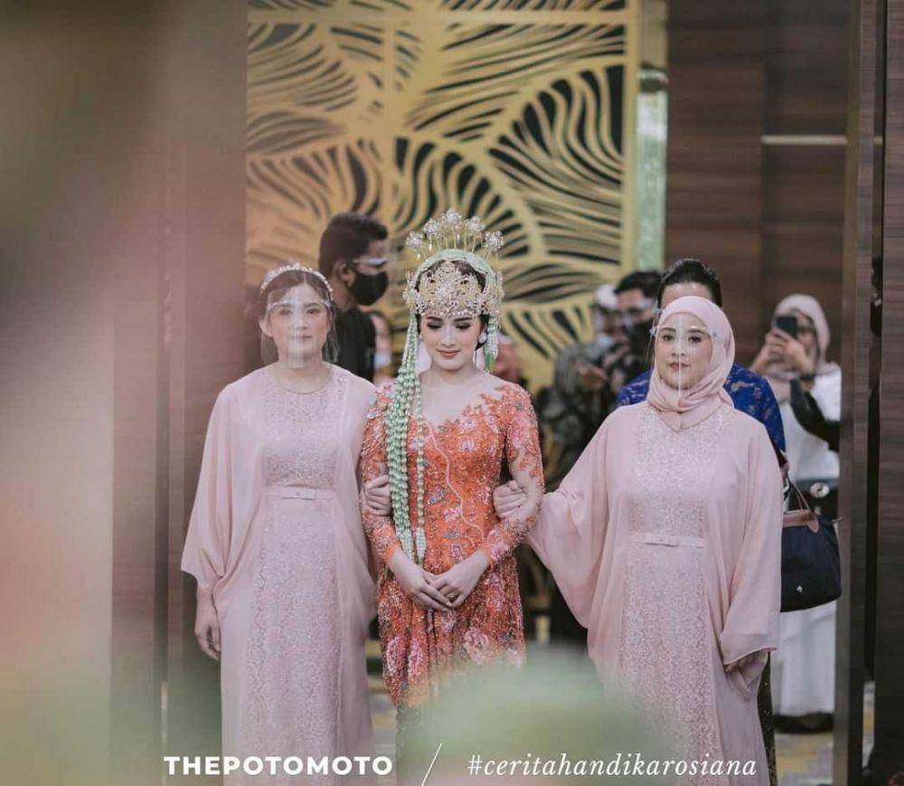 THEPHOTOMOTO via instagram.com/rsn.dw