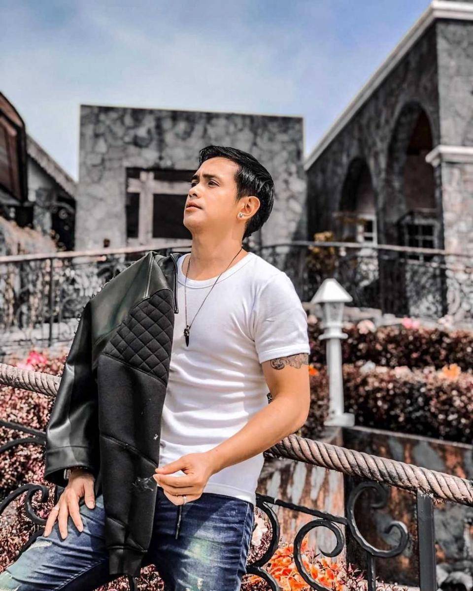 instagram.com/ajunperwira