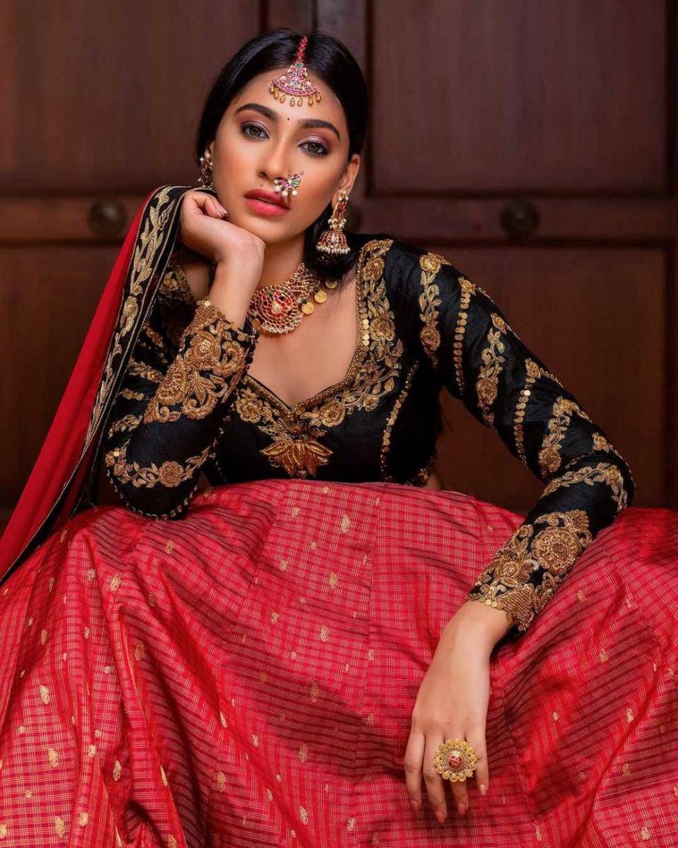 Instagram.com/anukreethy_vas