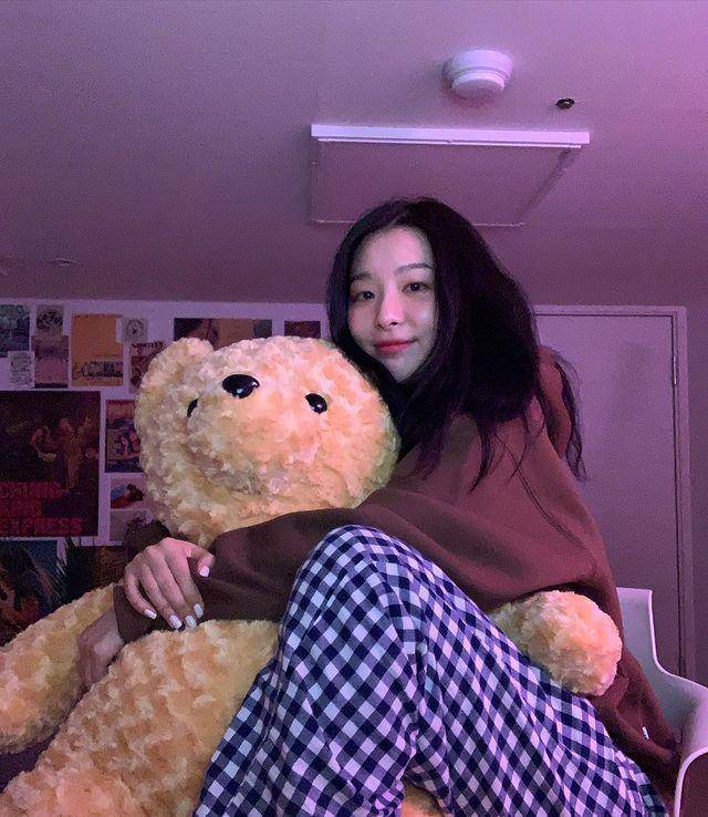 instagram.com/hi_sseulgi