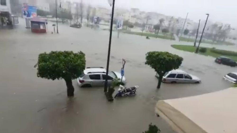 Banjir di Kota Tangier, Maroko. twitter.com/UnbelievableEv1/