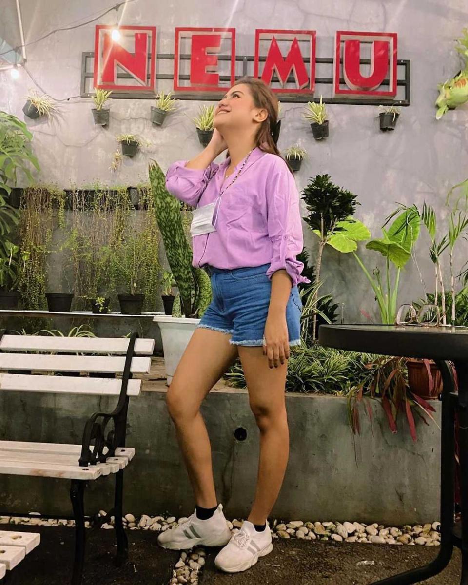 Instagram.com/mytha_lestari
