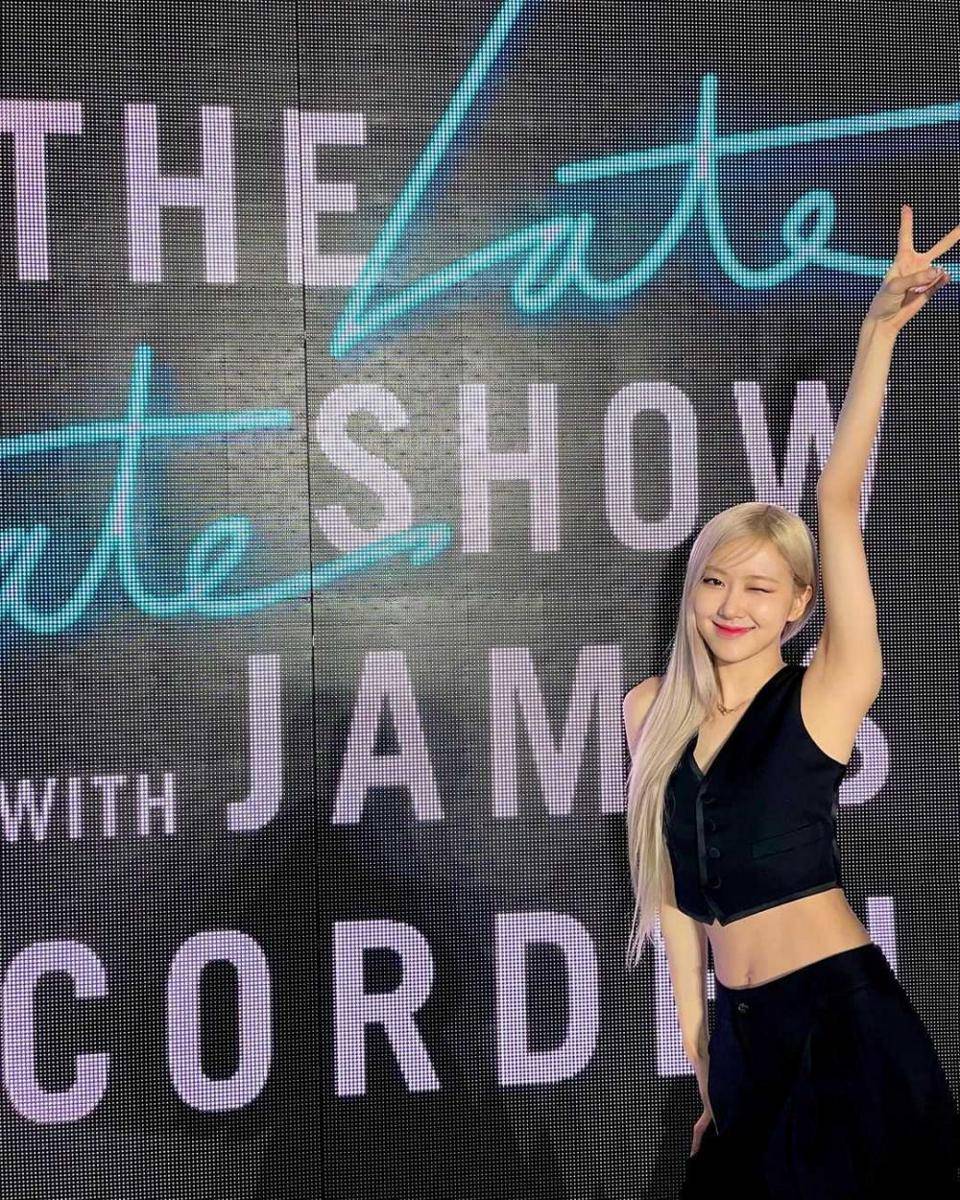 instagram.com/roses_are_rosie