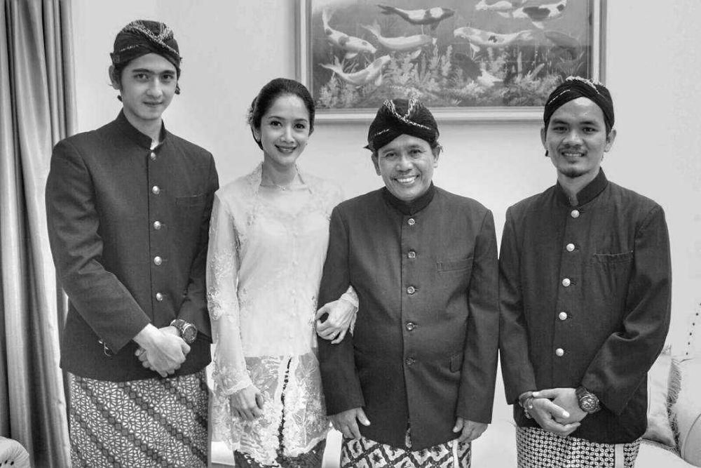Unik & Curi Perhatian, 9 Gaya Pemain 'Ikatan Cinta' Kenakan Baju Adat