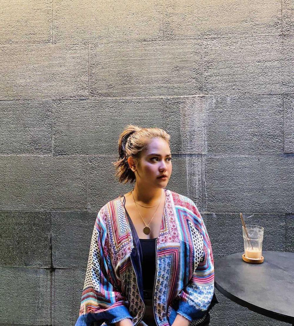 Instagram.com/mytha_lestari