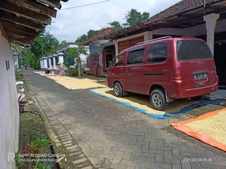 facebook.com/Kafi Mahardika