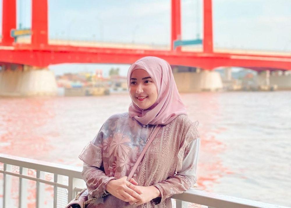 Ikut Suami, 10 Potret Winda Khair yang Kini Tinggal di Palembang