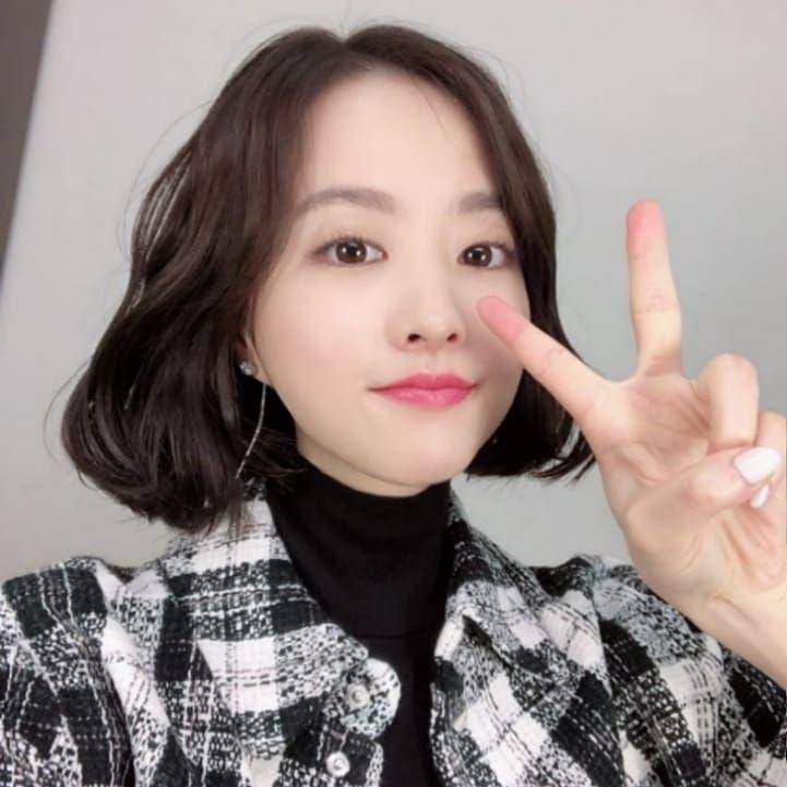 instagram.com/park_bo_young_