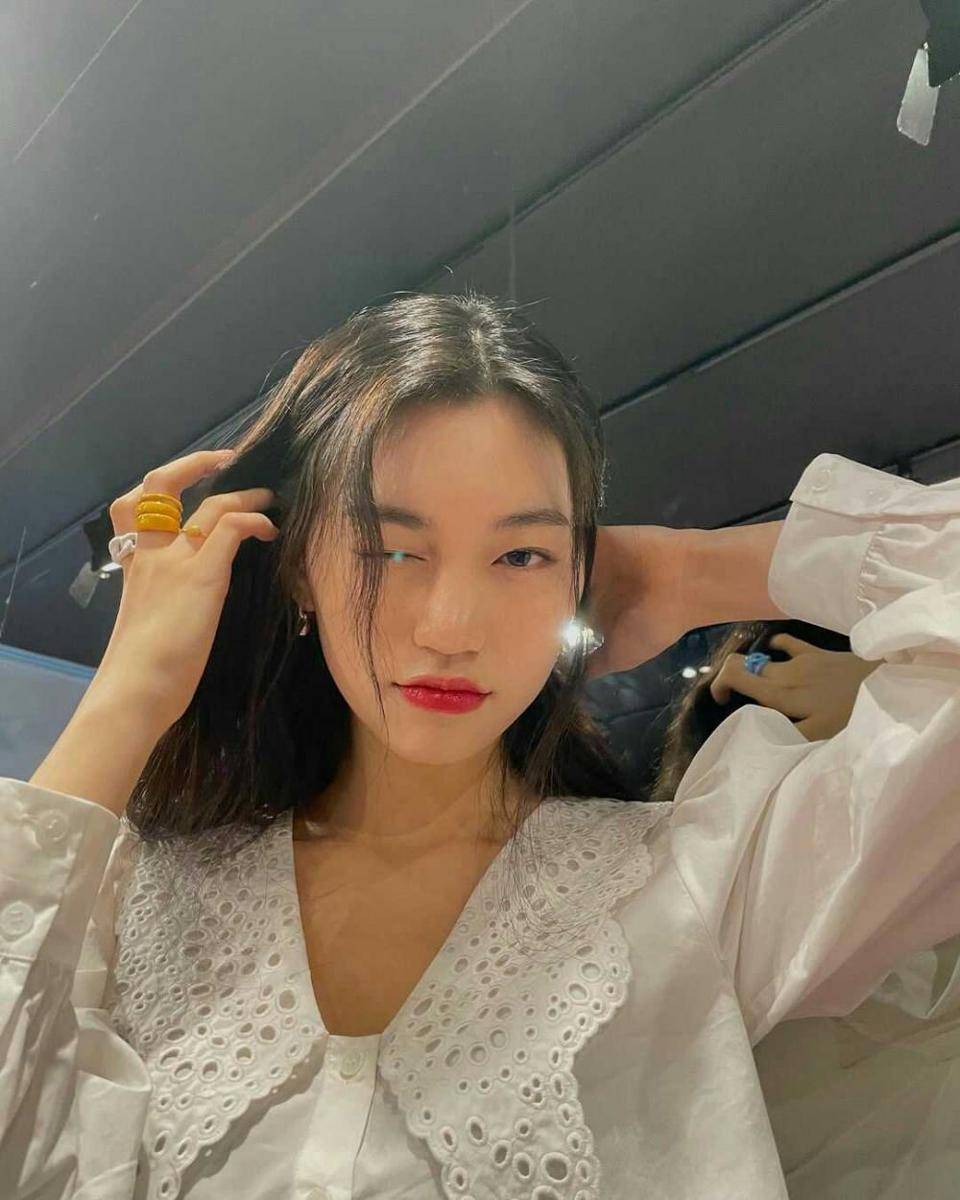 instagram.com/ lafilledhiver_