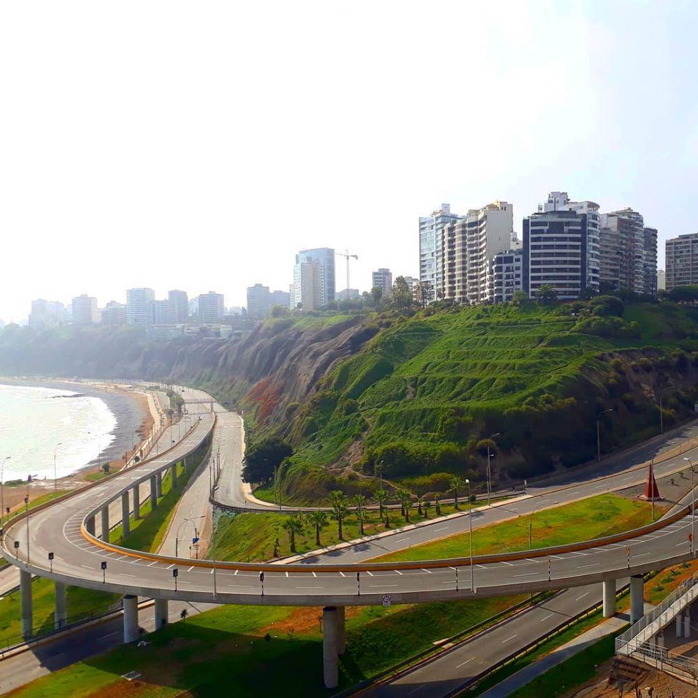 Suasana kawasan Miraflores, Lima saat lockdown. instagram.com/hippie.backpacker/