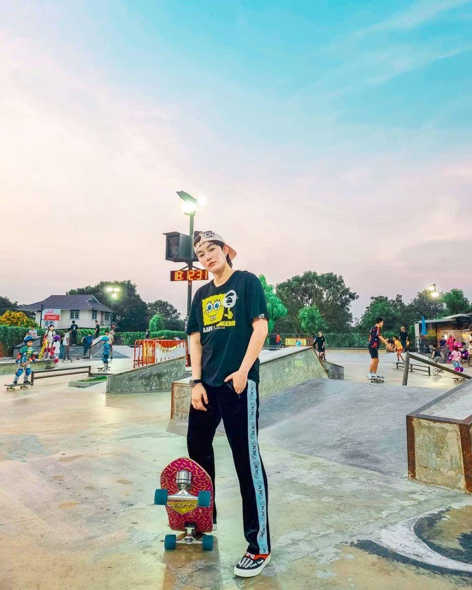 www.instagram.com/tinasuppanad