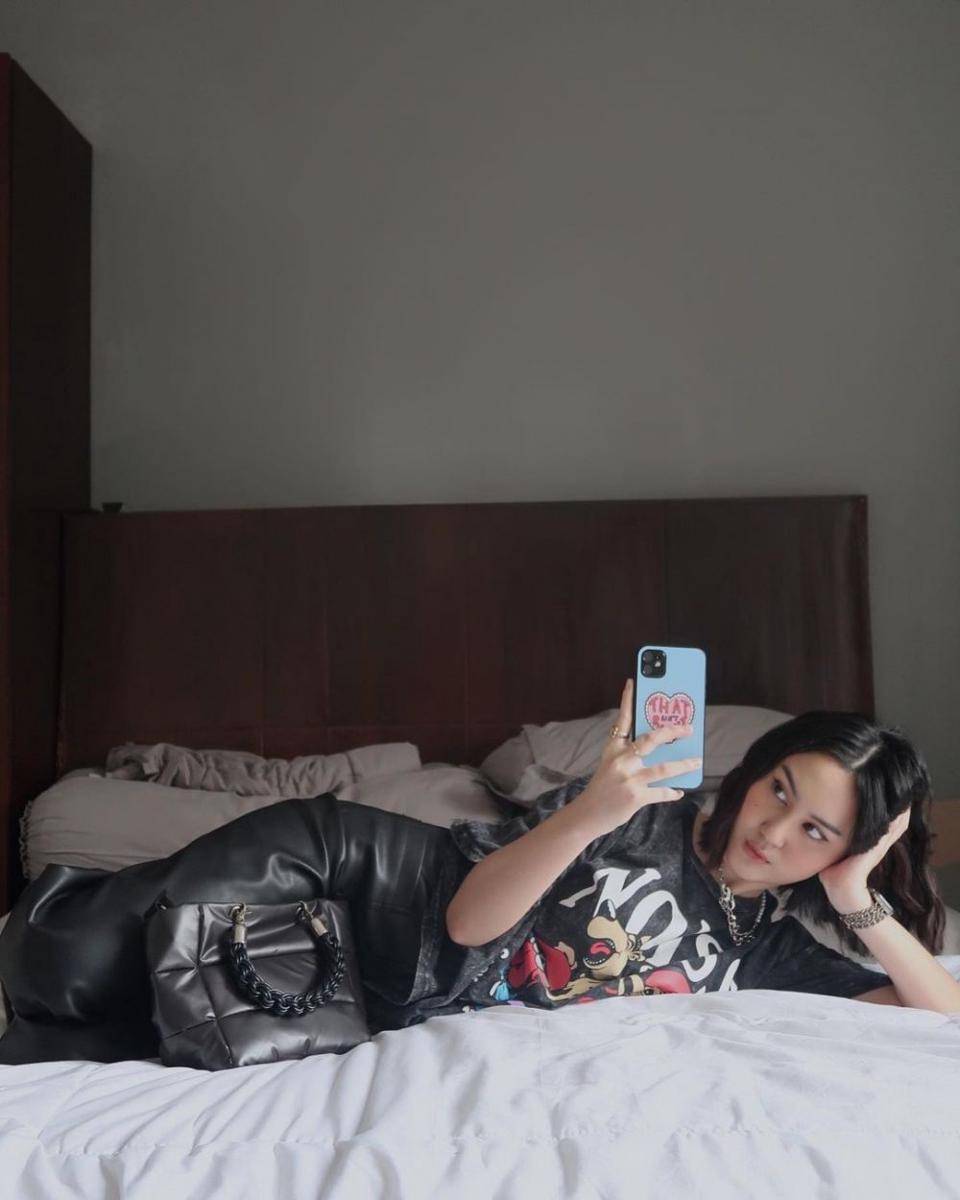 instagram.com/bellaclrs