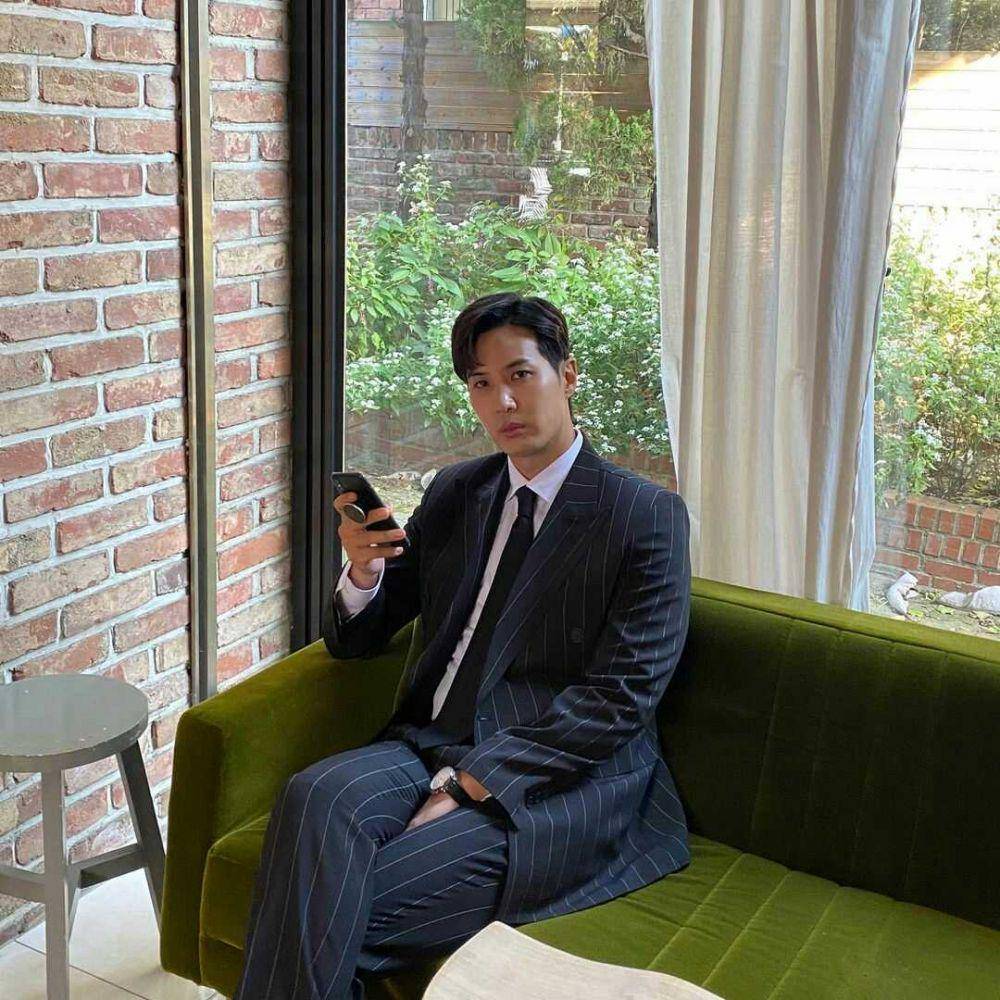 instagram.com/ kimjiseok16
