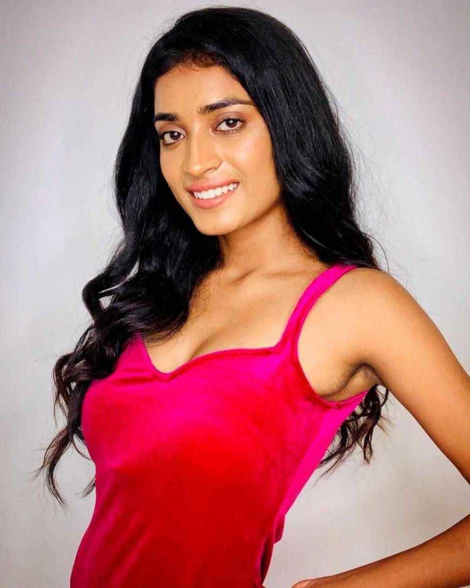 instagram.com/manyasingh993