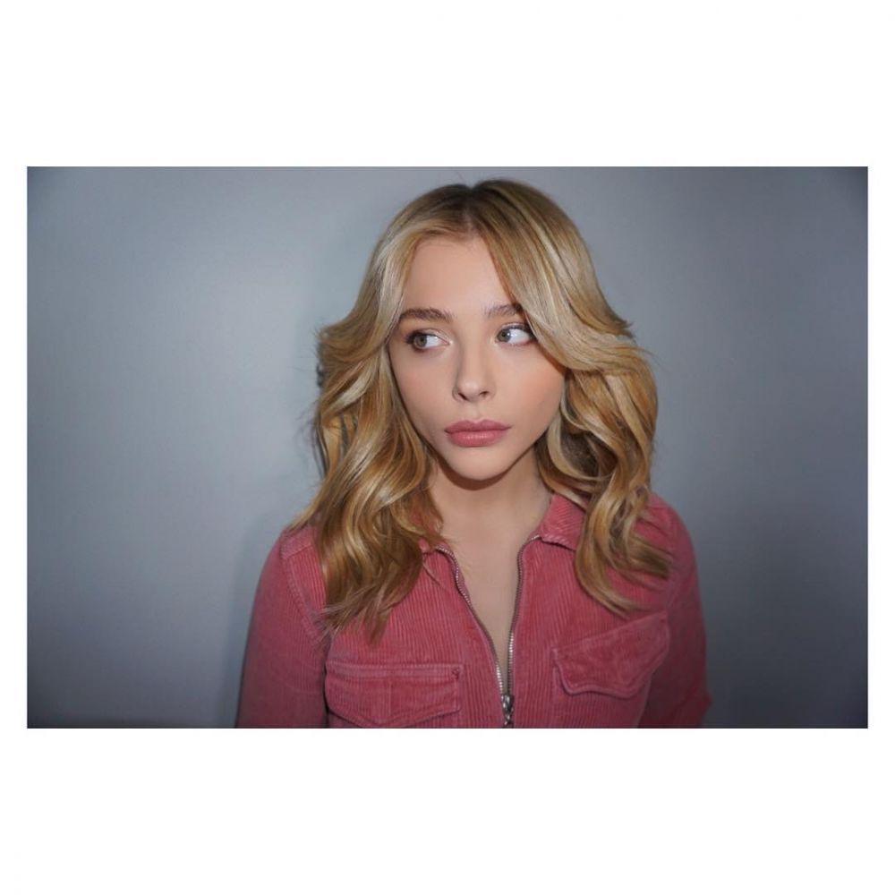 9 Potret Terkini Chloe Moretz yang Kian Memikat di Usia 24 Tahun