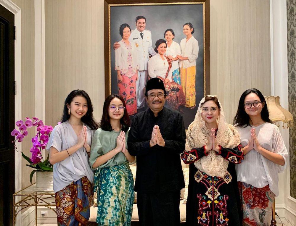 instagram.com/happydjarot
