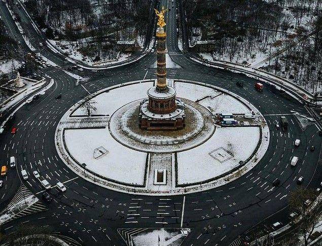 Monumen Siegessäule Berlin saat lockdown .instagram.com/berlineer_/