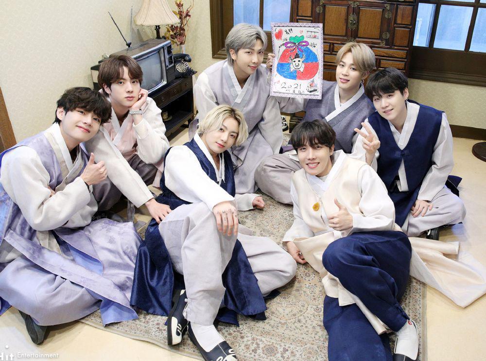 Bak Pangeran Kerajaan, 11 Potret Kece Member BTS dengan Balutan Hanbok